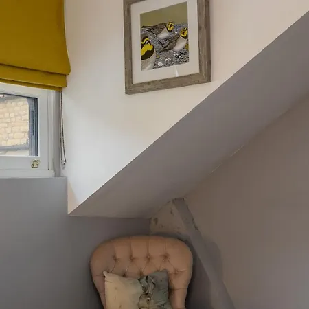 Stone In Picturesque North Yorkshire Village - Bull Dog Holiday home