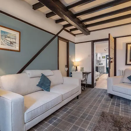 Stone In Picturesque North Yorkshire Village - Bull Dog Holiday home